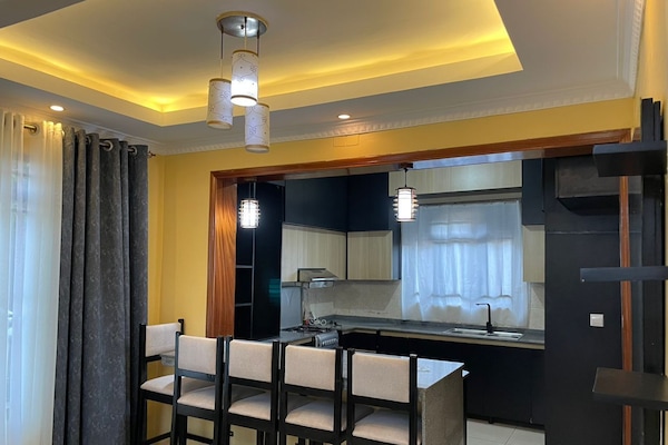 Mini-fridge, microwave, oven, stovetop