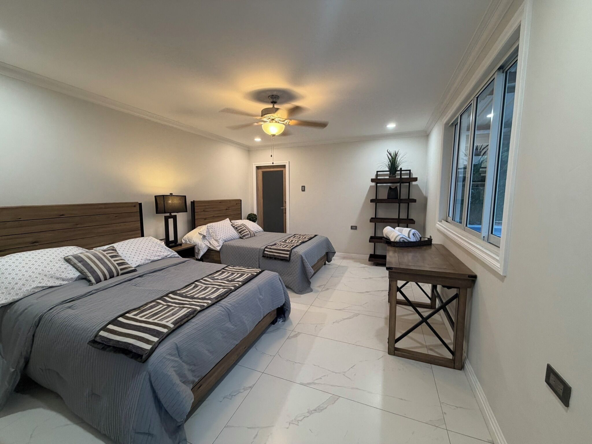 5 bedrooms, desk, iron/ironing board, travel crib