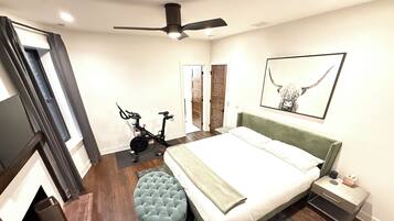 3 habitaciones, tabla de planchar con plancha, wifi y ropa de cama