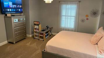 4 bedrooms, iron/ironing board, travel cot, free WiFi
