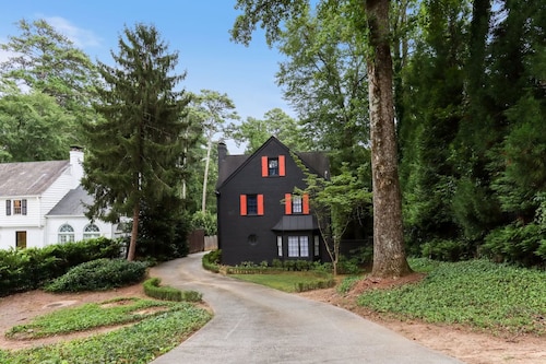 Luxe Cozy Buckhead 4BD 3 5 Private Sleeps 8