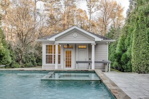 House - Luxe Gated Fenced Buckhead 6BD 8 5bth Sleeps 12 (Atlanta)