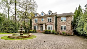 Nhà | 6 phòng ngủ