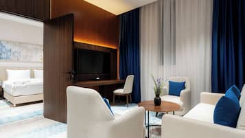 Suite ejecutiva, balcón, vistas al jardín | Caja fuerte, cortinas opacas, sistema de insonorización