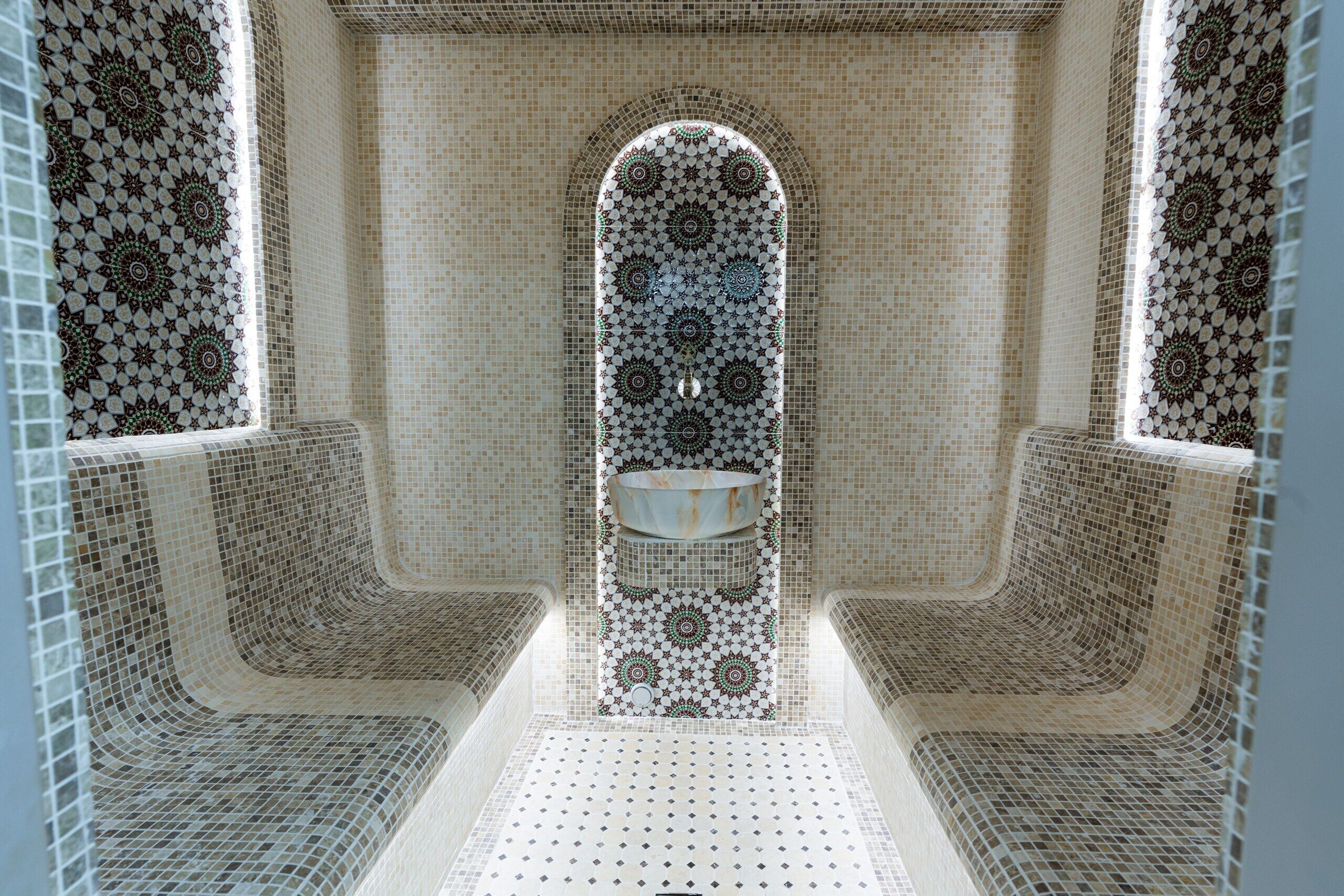 Sauna, Whirlpool, Dampfbad, Türkisches Bad/Hamam, Körperbehandlungen