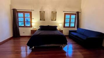 5 多间卧室、免费 WiFi、床单、轮椅无障碍