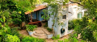 Enchanting 3 bedroom villa in Valladolid/peaceful garden quiet walkable location