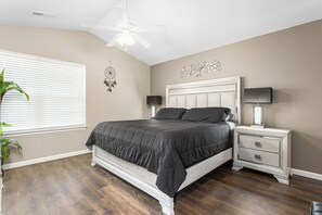 4 bedrooms, iron/ironing board, WiFi, bed sheets