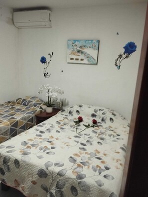 2 bedrooms, iron/ironing board, free WiFi, bed sheets - Villa in Gandía Beach in erste Strand Promenade. WiFi kostenloss Privaten Pool (Daimús)