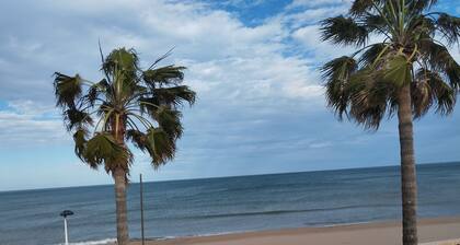 Villa in Gandía Beach in erste Strand Promenade. WiFi kostenloss Privaten Pool