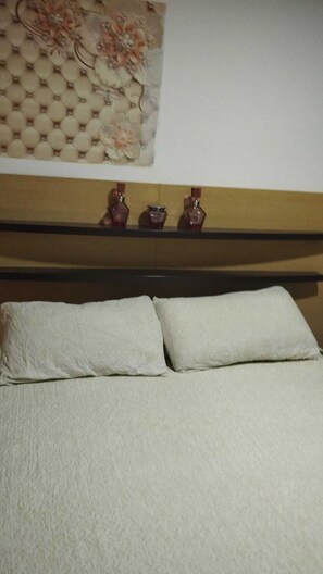 2 chambres, fer et planche à repasser, accès au Wi-Fi (inclus)