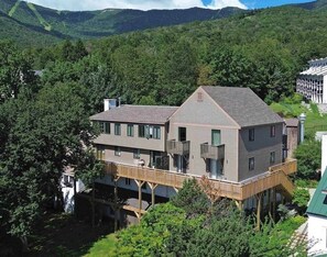 Exterior - Sugarbush Village - Ski in/Ski out (Warren)