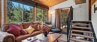 Cozy cabin right at Lewis Creek Trail, near  Yosemite, Bass lake