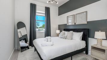 2 bedrooms, desk, iron/ironing board, free WiFi