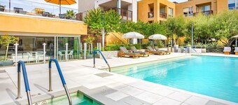 Bright 1BR w Pool & Fitness Center in Runway Playa Vista