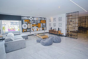 Classic-Zimmer, Balkon, Stadtblick | Lobby