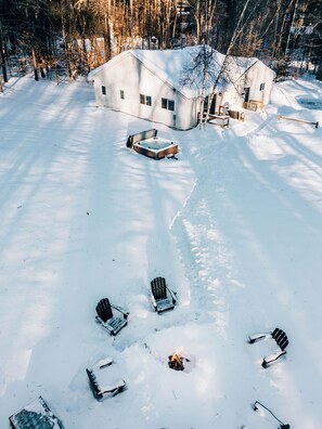 Property grounds - NEW! Secluded White Mtns Home• Hot Tub, EV, Pets • Near Kanc Hwy, Sleeps 10 (Albany)