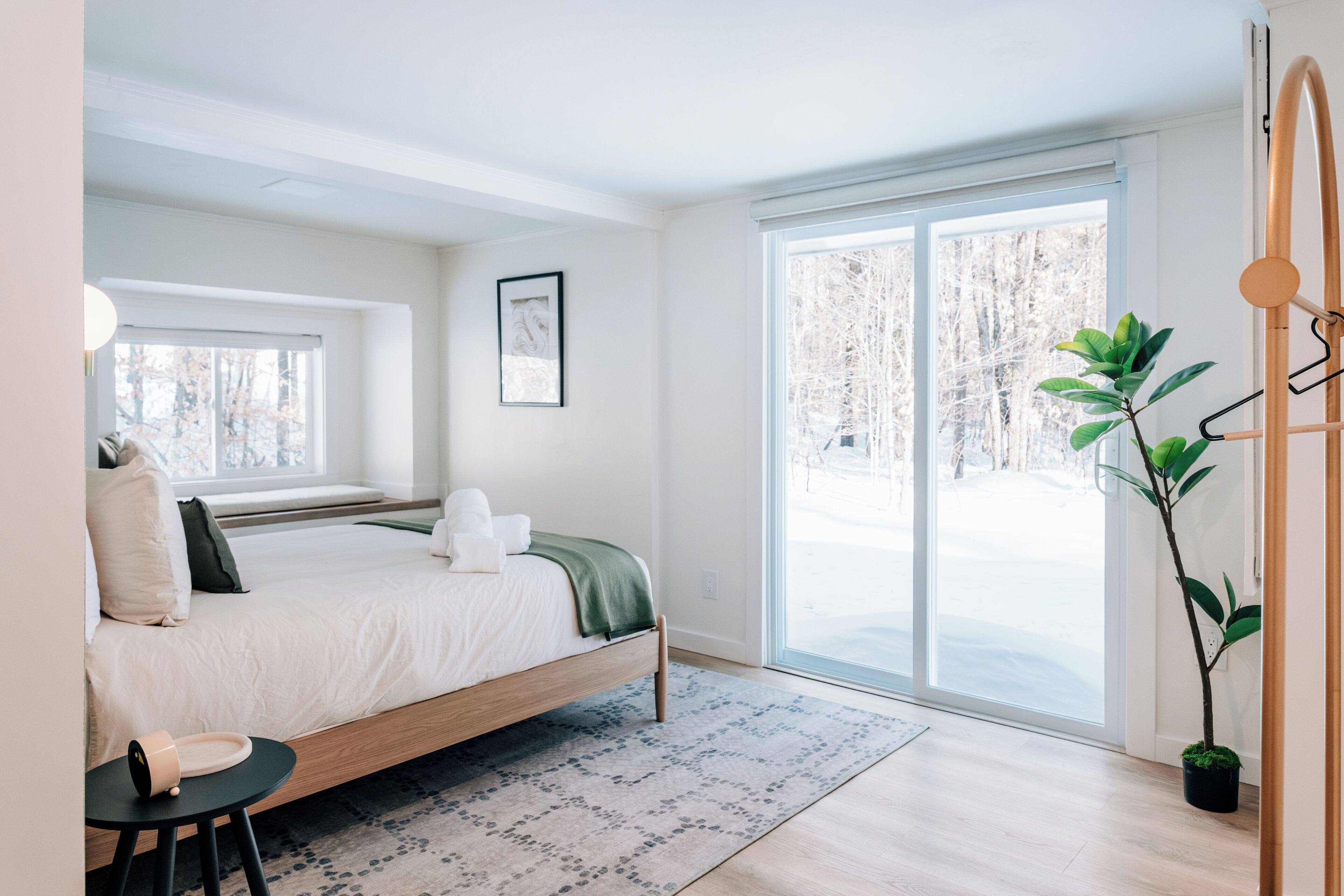 Bureau, fer et planche à repasser, lit parapluie, Wi-Fi gratuit