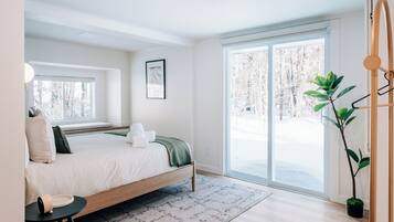 Bureau, fer et planche Ă repasser, lit parapluie, Wi-Fi gratuit