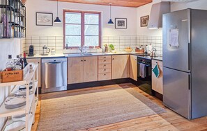 冷蔵庫、コンロ、コーヒー / ティーメーカー