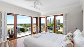 3 bedrooms, WiFi, bed sheets - Notre Reve - 2/4 Brolga Place (PEREGIAN BEACH)