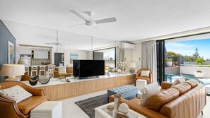 Living area - Lucaya - 2/6 Frank Street (COOLUM BEACH)