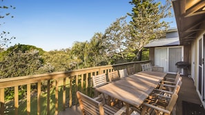 Outdoor dining - Summer Place - 24 Shearwater Street (PEREGIAN BEACH)