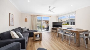Living area - 4 Blairgowrie Apartments 4 of 2 Martin Street in Peregian Beach (PEREGIAN BEACH)