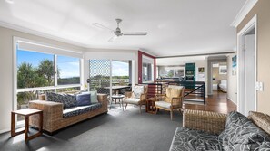 Living area - 5 Brolga Place, Peregian Beach, Noosa Shire, QLD (PEREGIAN BEACH)