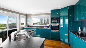 Fridge, oven, stovetop, coffee/tea maker - 5 Brolga Place, Peregian Beach, Noosa Shire, QLD (PEREGIAN BEACH)