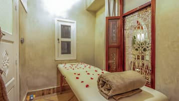 Dampbad, thailandsk massasje, idrettsmassasje og massasje