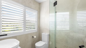 Shower - Tranquil Haven, 91 Persimmon Drive, Peregian Beach - Noosa Area (PEREGIAN BEACH)