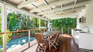 Outdoor dining - Tranquil Haven, 91 Persimmon Drive, Peregian Beach - Noosa Area (PEREGIAN BEACH)