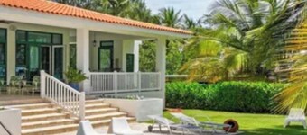 2bedroom beach front house in soothing Río Grande with AC and salt swimming pool