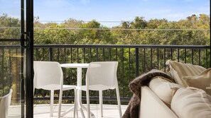 Outdoor dining - 6/12 First Ave, Coolum Beach (Coolum Beach)