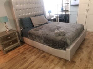 Apartment, 1 Bedroom, Smoking | 1 bedroom - Charming 1 Bedroom apt in Beverly Hills (Beverly Hills)