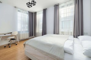 2 bedrooms, iron/ironing board, WiFi, bed sheets - Spacious Apartment | 2 Bedrooms | Workspace | Center. (Szczecin)