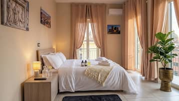 Habitación de lujo doble, vistas a la ciudad | Ropa de cama de alta calidad y edredones de plumas