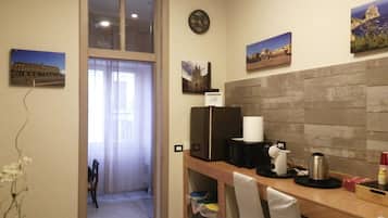 Luxury Double Room, City View | Living area | 32-inch flat-screen TV with digital channels