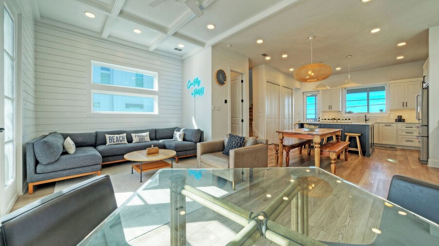 Dune & Done by Avantstay Outdoor Lounge + Firepit Shared Pool + Golf Cart Zone Mustang Island Beach