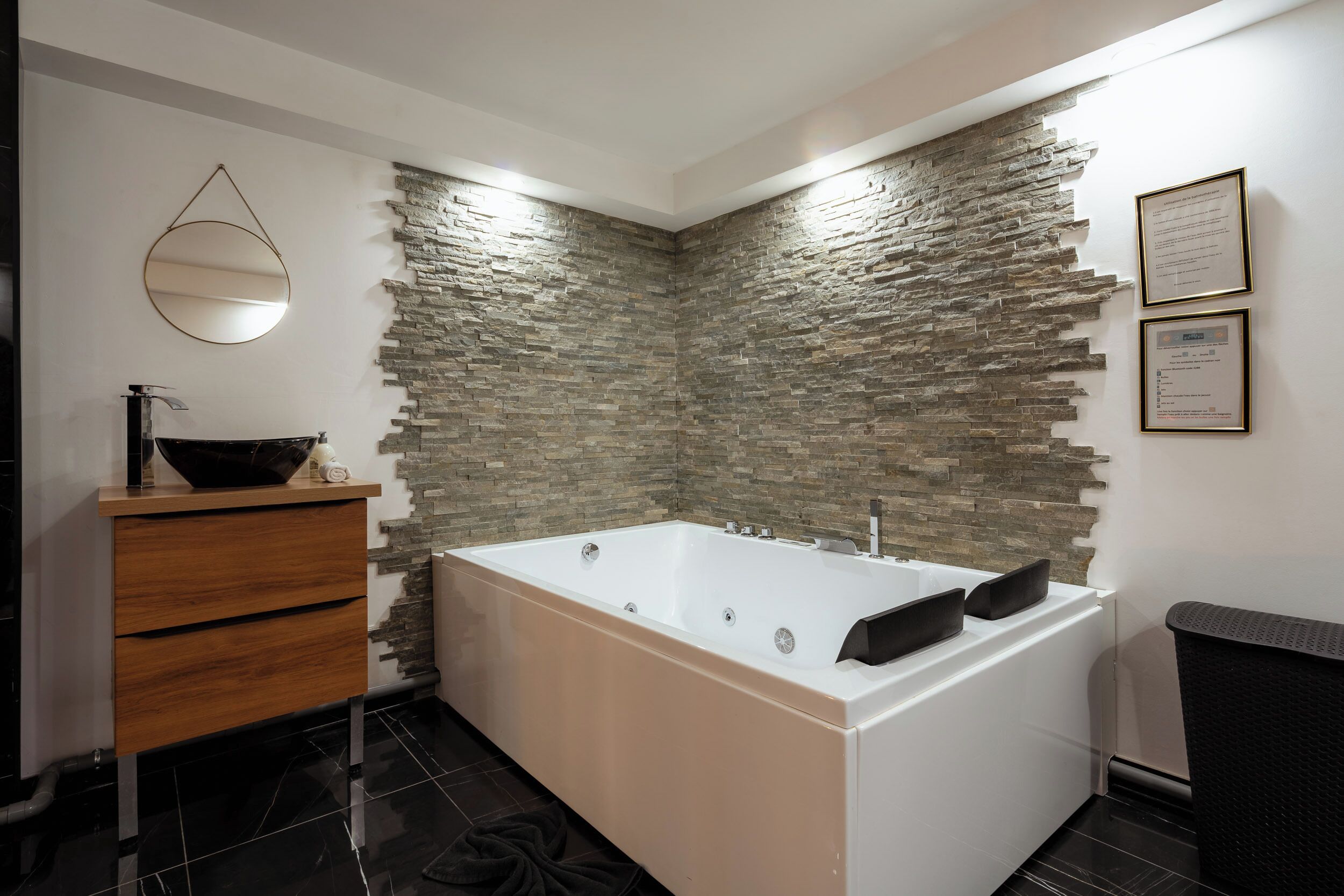 Dusj, boblebad, hårføner og såpe