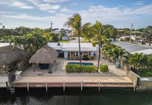 Exterior - Searenity Retreat! Waterfront Home With Private 60 ft Dock, Pool, Tiki, BBQ (Marathon)