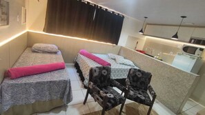 1 bedroom, WiFi, bed sheets - Studio Apartment (Vila Velha)