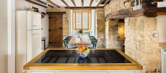 Wold House | 18th century Cottage | Barn - Pass the Keys