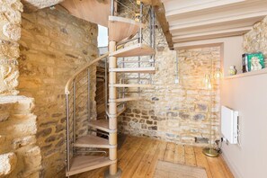 Interior - Wold House | 18th century Cottage | Barn - Pass the Keys (Moreton-in-Marsh)