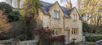 Charming 2 Bedroom Cottage in Compton Abdale, Glos - Pass the Keys