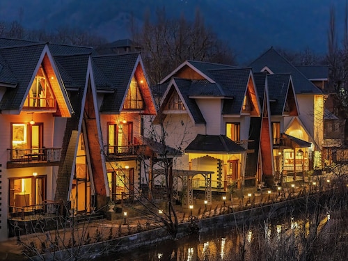 Q' Nest The Harmukh Hills Pahalgam