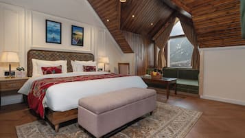 Iron/ironing board, free WiFi