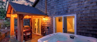 Tides & Timber by Avantstay Lakeside Retreat + Hot Tub + Kayaks + Paddleboard + Bikes Near Beach