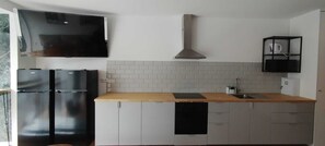 Refrigerador, microondas, horno, placa de cocina